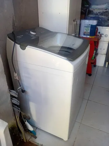 Máquina de lavar em ótimo estado!
