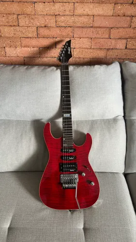 Guitarra Strinberg com Floyd