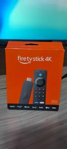 Transforme sua TV em Smart - Fire TV Stick Amazon 4K (Versão com Fire OS - Android)