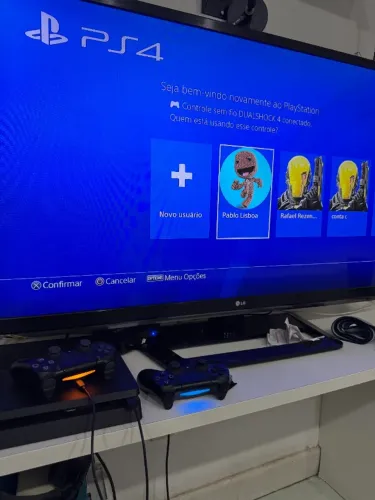 Playstation 4 + 2 controles + 14 jogos mídia física