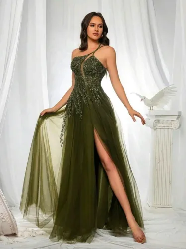 Vestido de madrinha verde militar