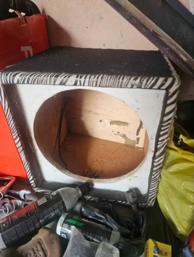 Caixa para sub de 12