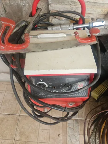 Vendo V8 spotercar 830 repuxadeira elétrica mais a lima. 