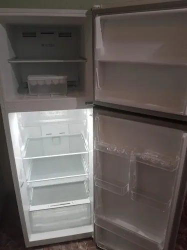Vende se geladeira nova apenas 6 meses de uso