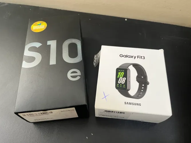 Galaxy S10e + Galaxy Fit 3