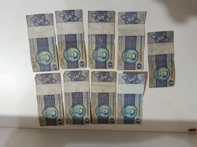 Vendo coleção de cédulas antigas