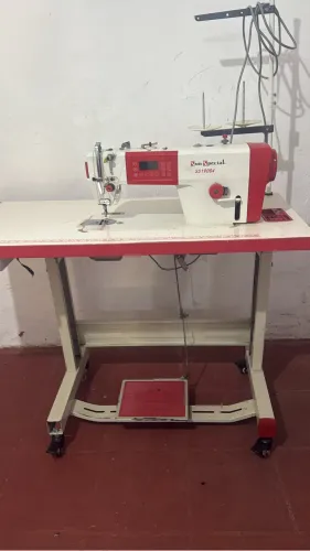 Máquina de custura reta elétrica