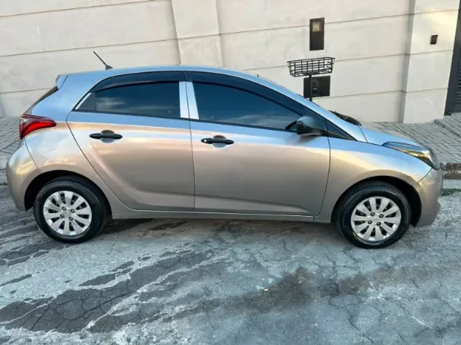 Hyundai HB20 Unique 1.0 Flex 12V Mec. 2019