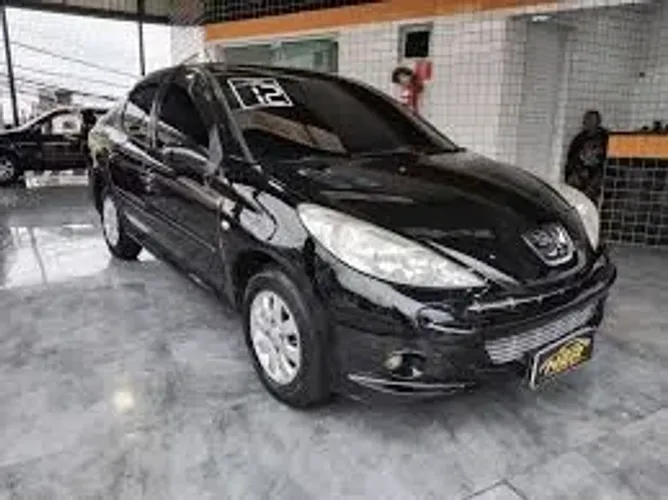 Peugeot 207 Sedan Passion XR 1.4 Flex 8V 4P 2012