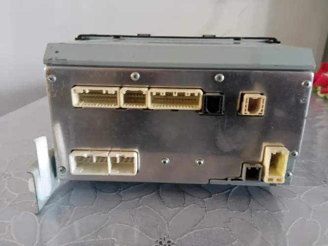 Rádio Hilux Modelo 861000-k061