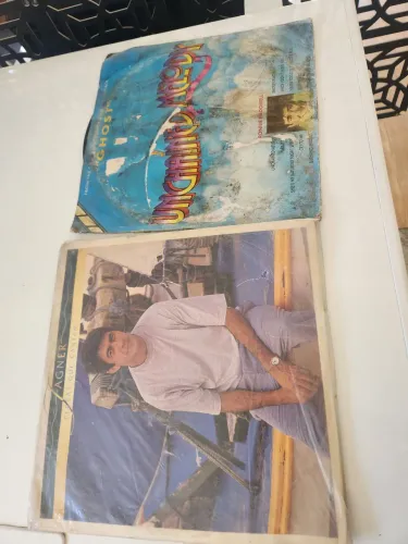 Discos de vinil variados 30,00 cada