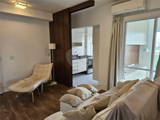 Apartamento à venda com 2 quartos, sendo 1 suíte, no condomínio Thera Residence, São Paulo