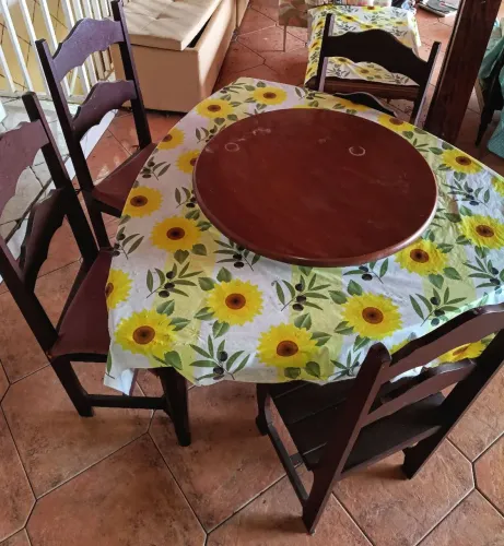 Mesa Rústica com círculo giratório