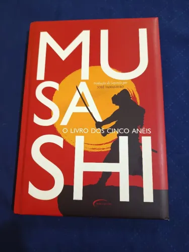 O Livro dos Cinco Anéis - Musashi (Edição de Luxo Capa Almofadada)