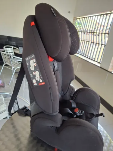 Cadeira para carro com isofix