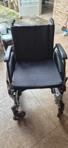 Cadeira de rodas com almofada dobrável ortobras