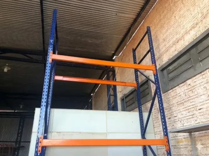 Porta Paletes - Suporta 2.000kg por Nível | Usado em Estado de Novo
