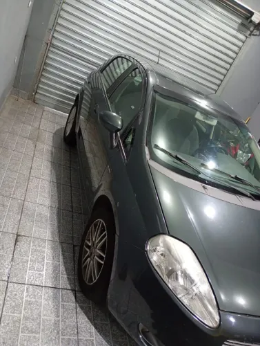 Fiat Punto Essence Dualogic 1.8 Flex 16V 5P 2011