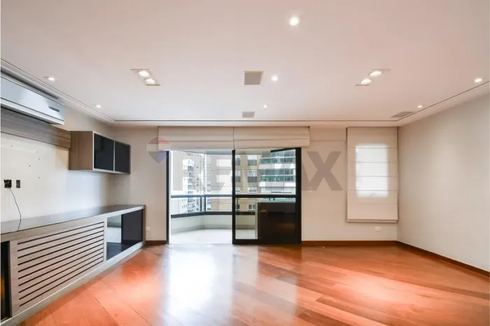 Apartamento à venda em Perdizes 158m² 3 suítes + escritório 3 vagas