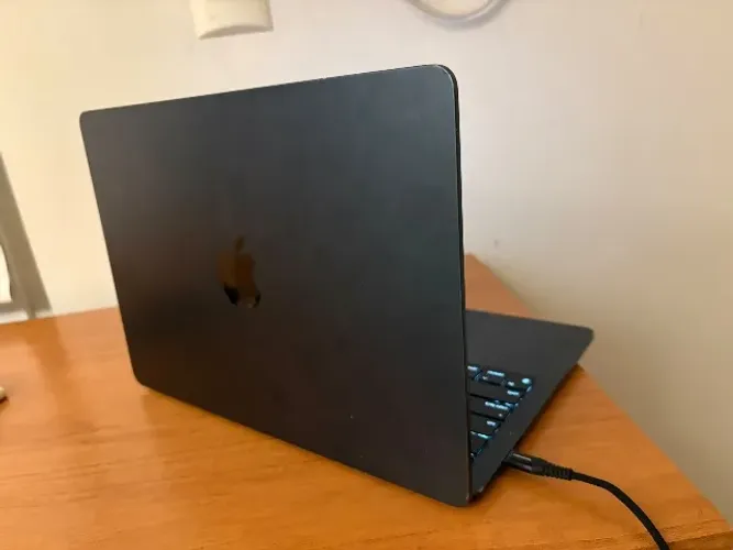 MacBook Air M2 2022