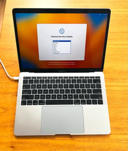 MacBook Pro 2017 (Core i5/8GB/256GB)