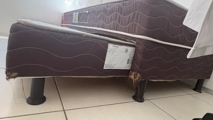 Cama de solteiro dupla