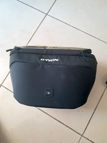 Bolsa de Guidão Btwin + farol de bateria ( para bicicletas )
