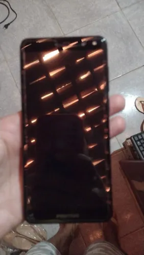 Um celular da positivo
