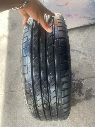 Vendo pneu e jante aro 15 185/60/15