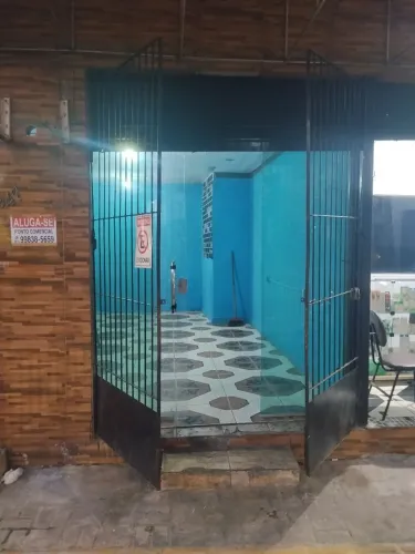 Aluga-se ponto comercial