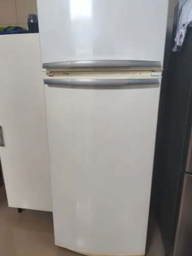 GELADEIRA 470 LITROS USADA ( OBSERVAÇÃO NÃO ENTREGO)
