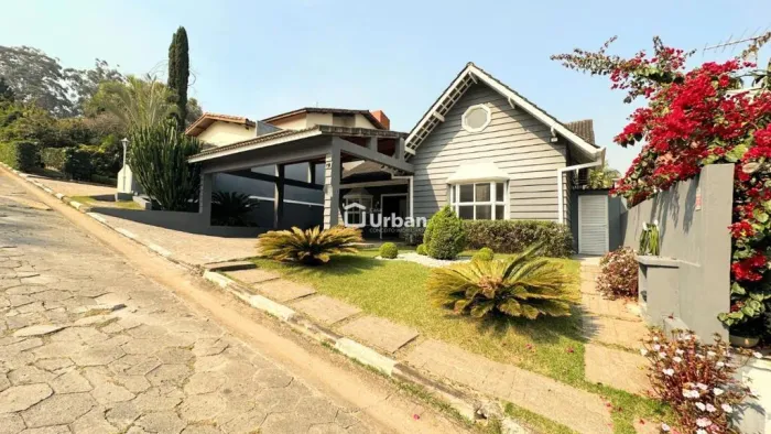 Casa para alugar em Cotia, Granja Viana, com 5 quartos, com 340 m², Condomínio Vianna Vill
