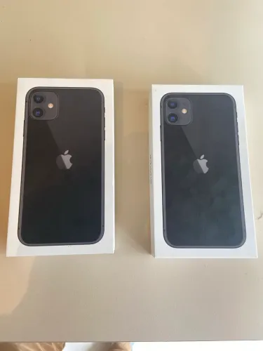Duas Caixas do iPhone 11 completa com o adesivo da Apple