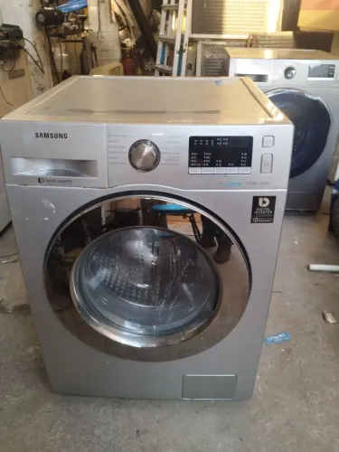 Lava e seca Samsung 10.6 kg com garantia de três meses