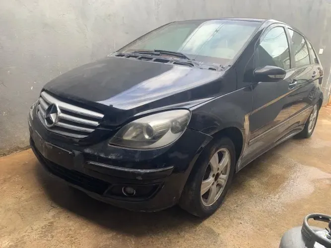 SUCATA Mercedes Benz B200 2.0 Turbo 2008 para retirada de peças