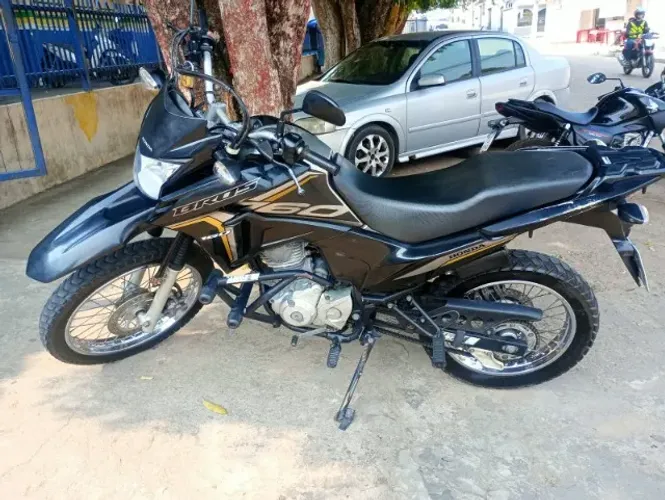 Moto Honda Bros 160