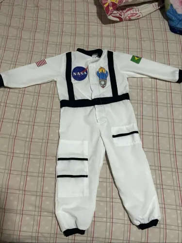 Macacão astronauta