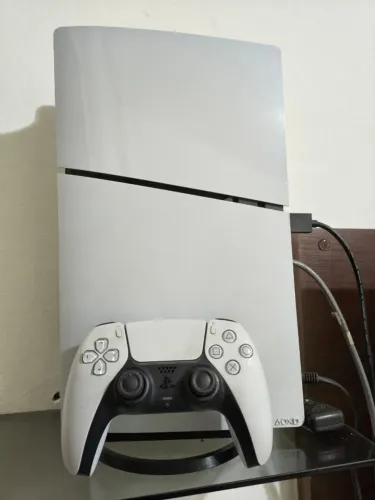 PS5 825GB Slim Digital + 1 Controle