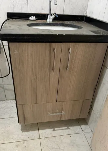 Armário banheiro completo em MDF (com pedra inclusa)