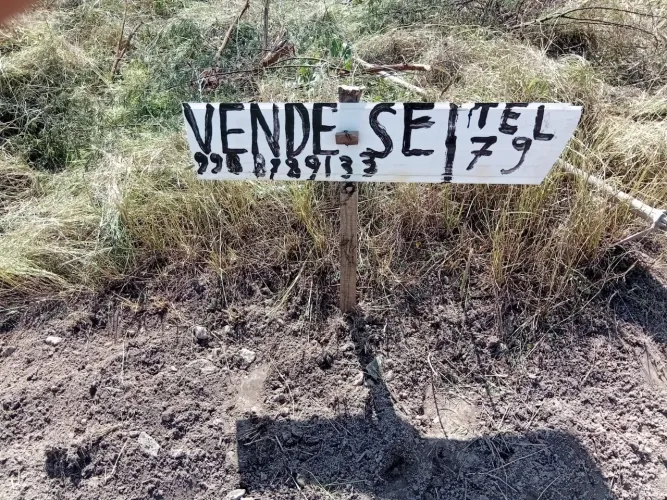 Terreno no fundo do Areal
