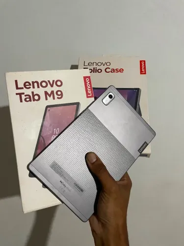 Tablet LeNovo M9