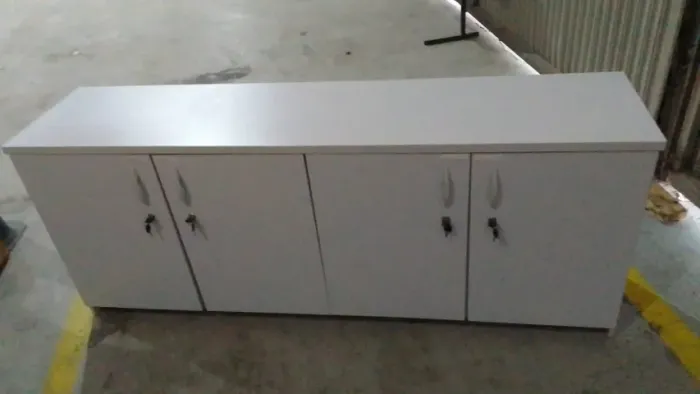 Armário escritório baixo 4 portas