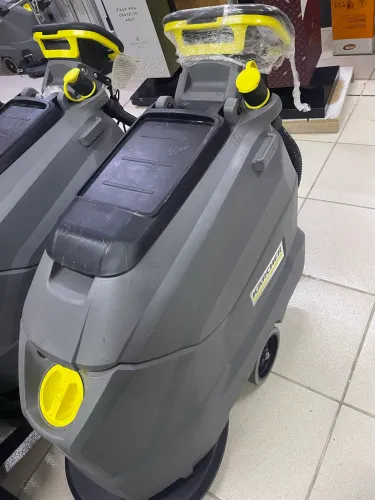 Lava e seca piso Karcher BD 50/50