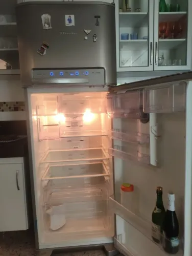 Geladeira Electrolux Frost Free DW50X Celebrate Inox