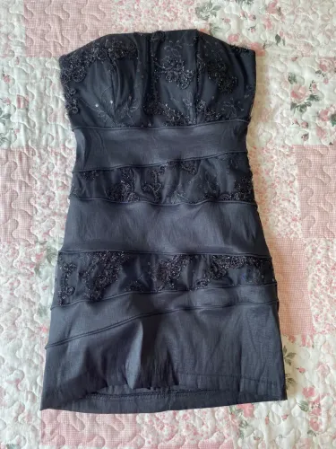 Vestido tubinho preto