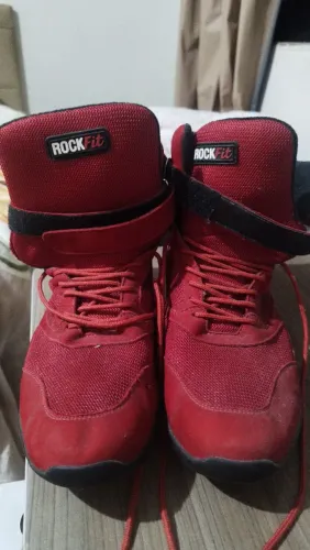 Bota De Treino Rock Fit Press Em Couro Vermelho