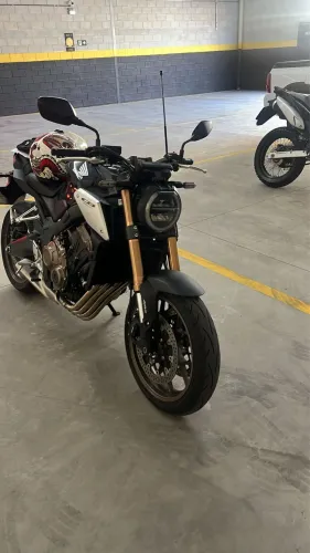 Moto Honda cb650 r semi nova
