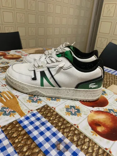 Tênis Lacoste L001