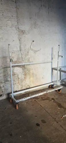 Carrinho de ferro tubular