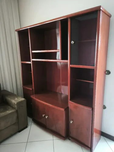 Estante em mogno